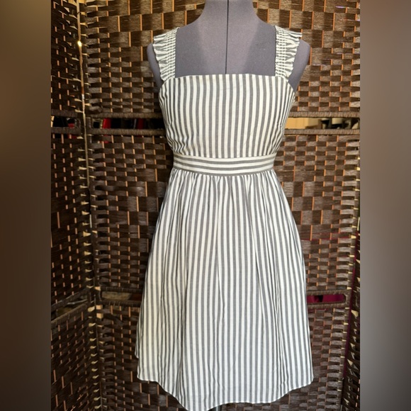 Madewell Dresses & Skirts - Madewell flutter strap grey white stripe sun dress cotton viscose 4 Small flounc